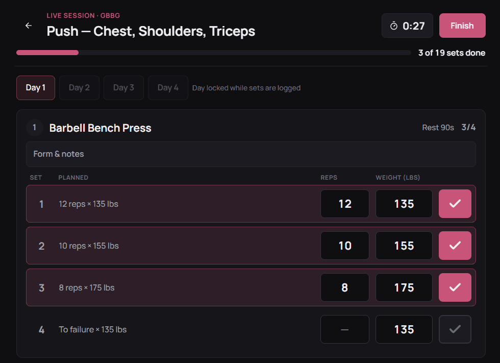 Live training mode in Vonna with large reps and weight fields and completed sets checked off